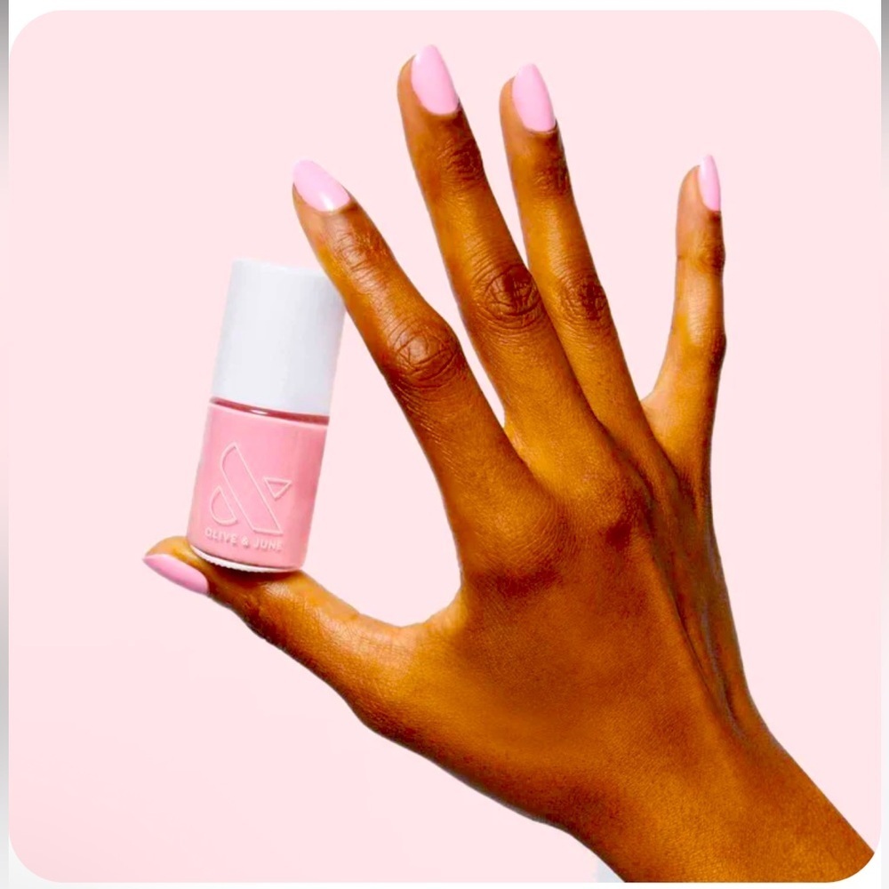 DONT BUY
Olive and June “SE” Pink Nail Polish NIB Summer Spring Long Lasting